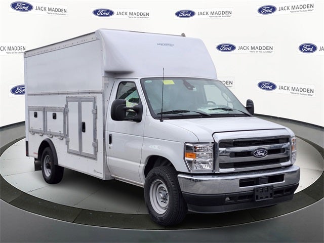 2026 Ford E-350SD Base Cutaway