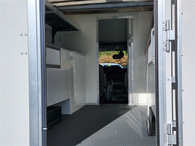 2026 Ford E-350SD Base Cutaway