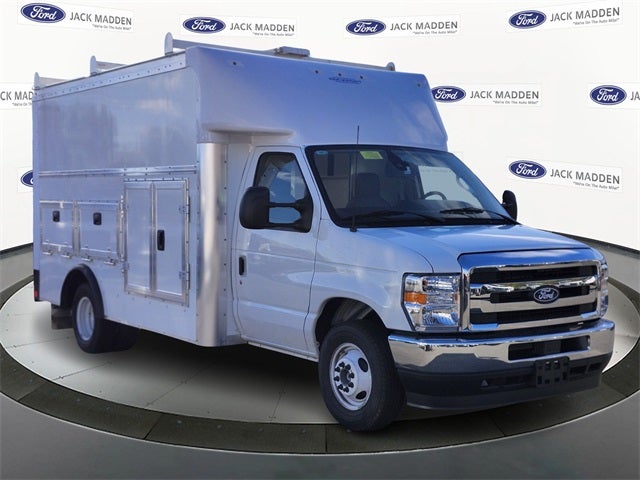 2026 Ford E-350SD Base Cutaway
