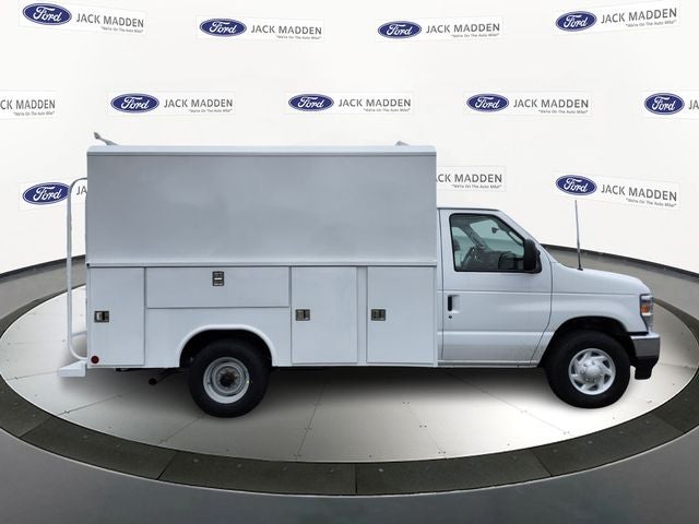 2026 Ford E-350SD Base Cutaway