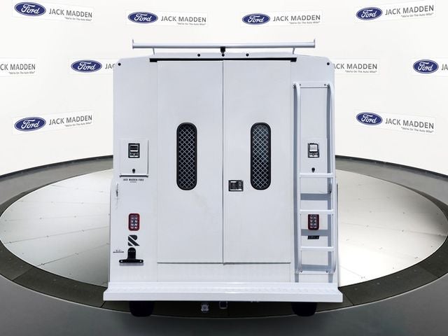 2026 Ford E-350SD Base Cutaway