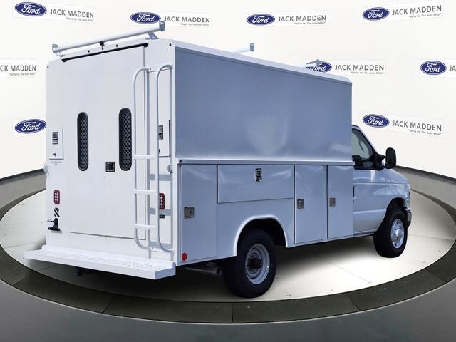 2026 Ford E-350SD Base Cutaway