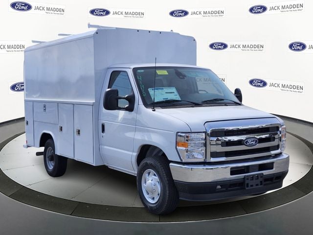 2026 Ford E-350SD Base Cutaway
