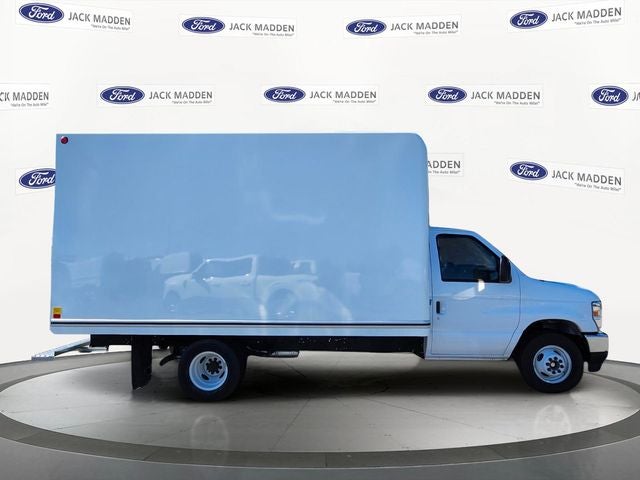 2027 Ford E-350SD Base Cutaway