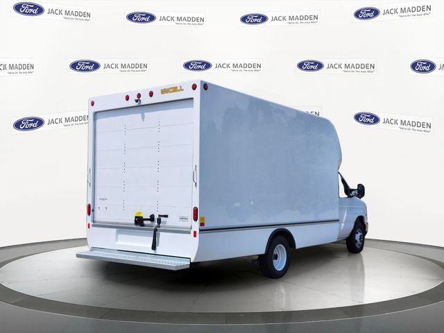 2027 Ford E-350SD Base Cutaway