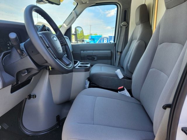 2027 Ford E-350SD Base Cutaway
