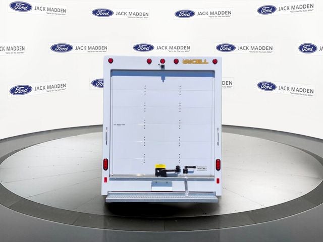 2027 Ford E-350SD Base Cutaway