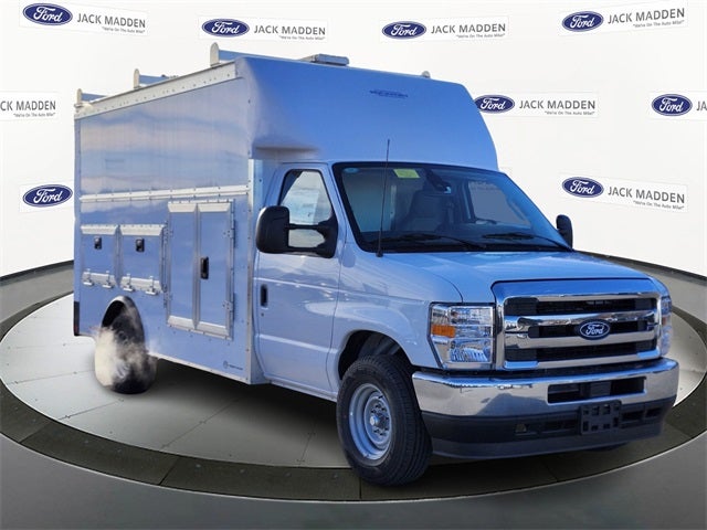 2026 Ford E-350SD Base Cutaway