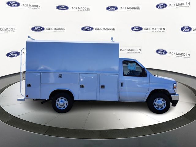 2026 Ford E-350SD Base Cutaway