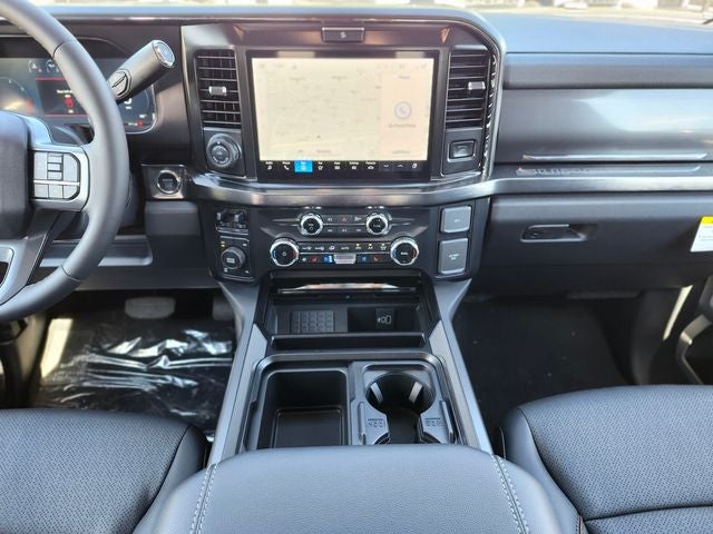 2027 Ford F-350SD Lariat