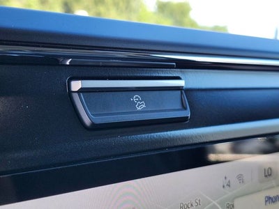 2027 Ford F-350SD Lariat