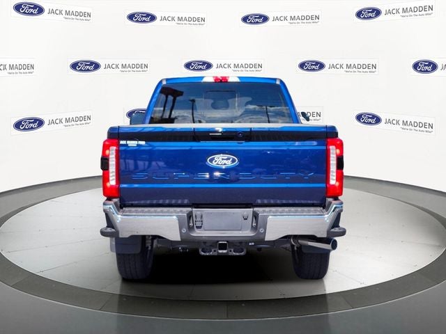2027 Ford F-350SD Lariat