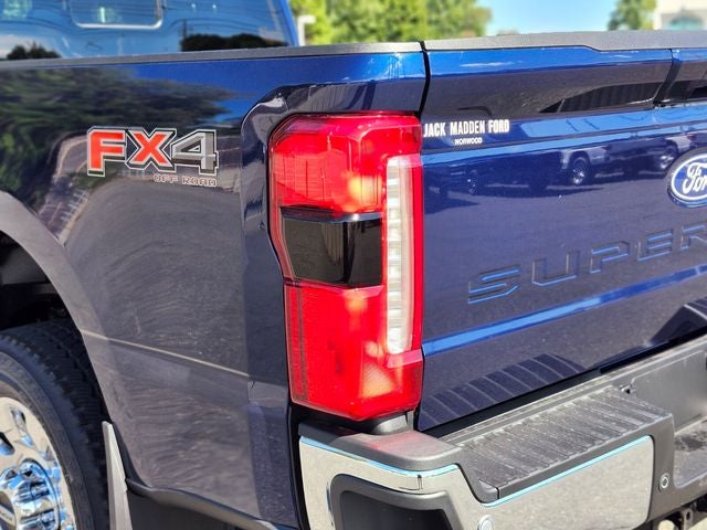 2027 Ford F-350SD Lariat