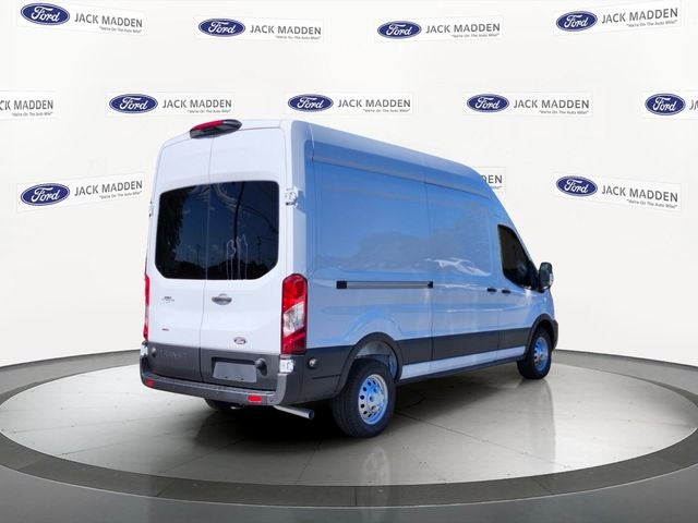 2027 Ford Transit-250 Base