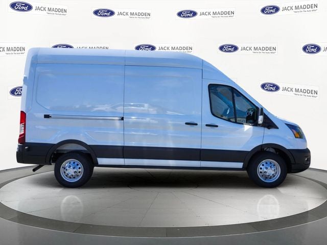 2027 Ford Transit-250 Base