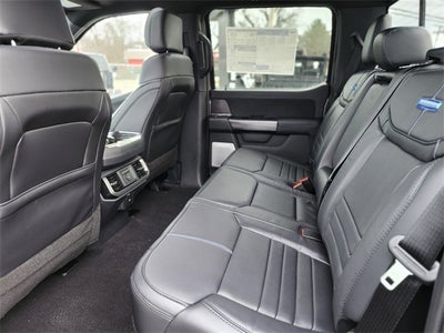 2025 Ford F-150 Platinum